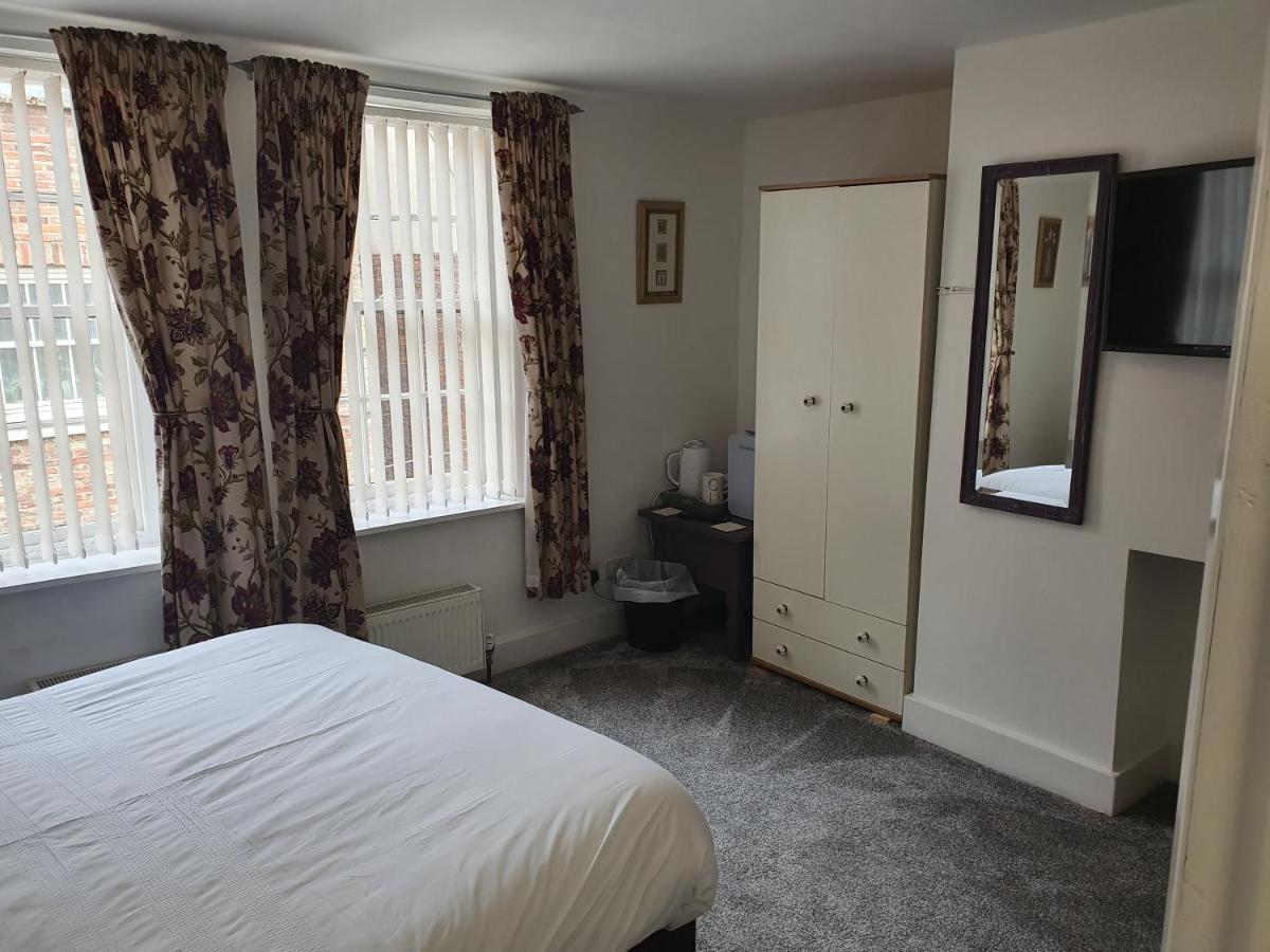 Chartwell Retreat Apartment Уитби Екстериор снимка