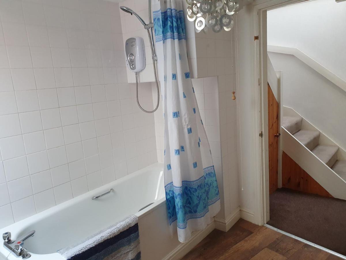 Chartwell Retreat Apartment Уитби Екстериор снимка